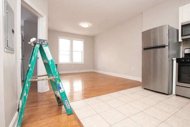Foto del edificio - 6002 Hudson Ave
