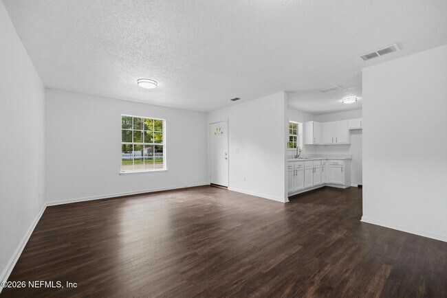 Building Photo - 2117 W 39th St
