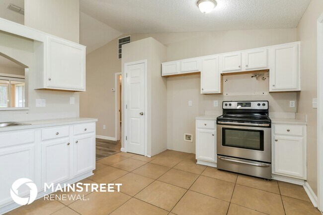 Building Photo - 4088 Everett Ave