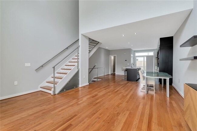 Building Photo - 1375 Rietveld Row NW