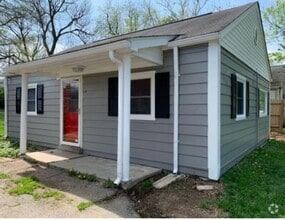 Building Photo - 1038 Marcellus Dr