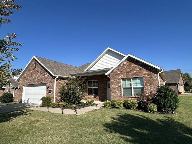 Photo - 4304 SW Cornerstone Rd House