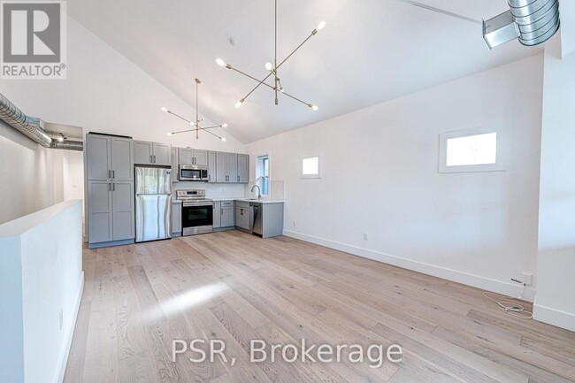 Building Photo - 87 Hammersmith Ave