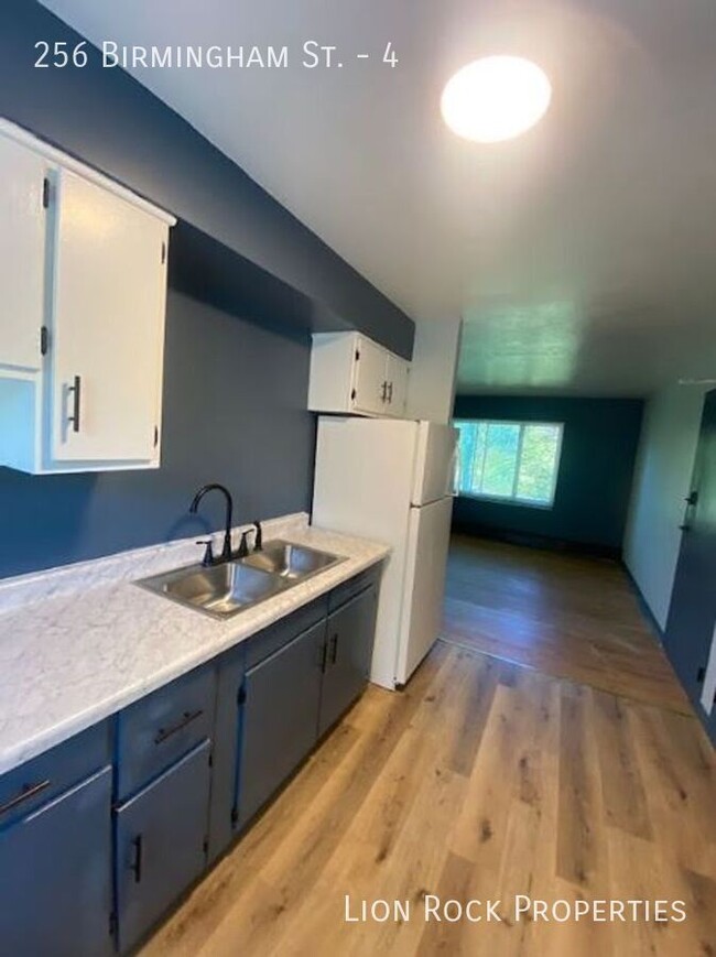 Building Photo - Modern & Cozy Living for $1,099/month!