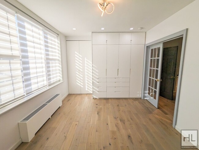 Building Photo - 62 STREET