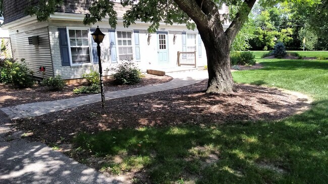 Foto del edificio - 1025 Riverside Dr