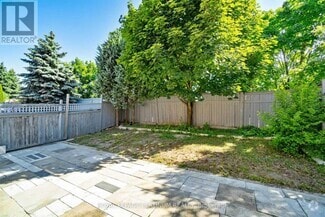 Building Photo - 47 Quail Feather Crescent