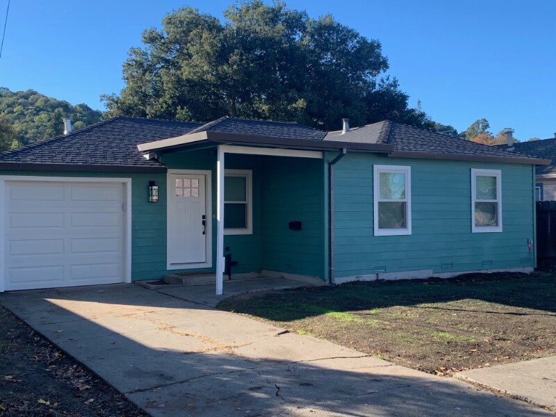 Foto principal - 93 Chelsea Ave