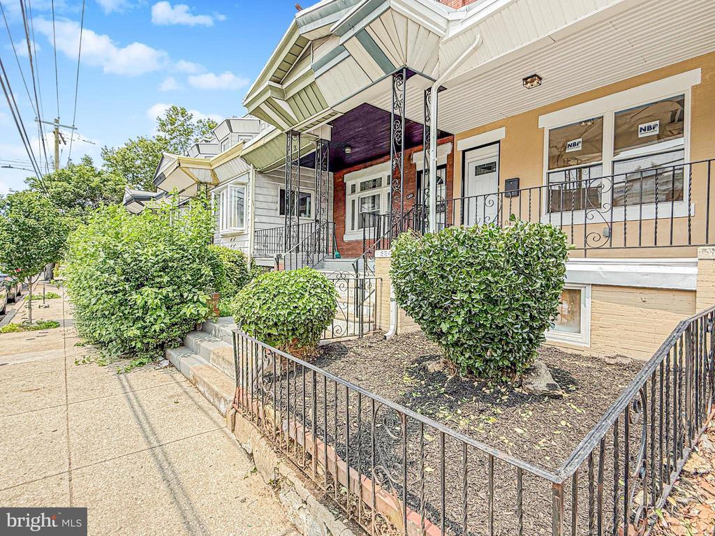 Foto principal - 5849 Washington Ave