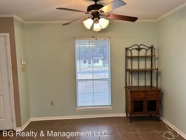 Foto del edificio - 3 br, 2 bath House - 4075 Nelson Street