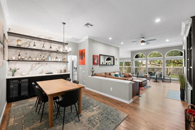 Building Photo - 8716 Bobcat Dr