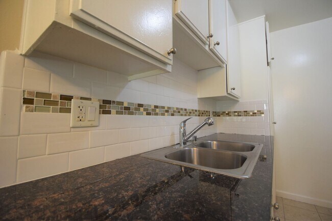 Foto del edificio - 13846 Sherman Way