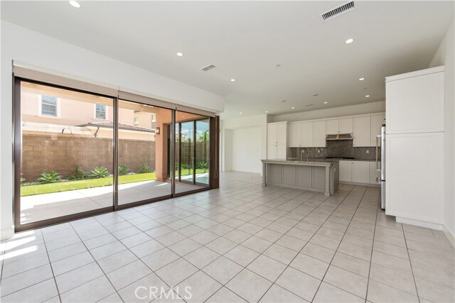 Building Photo - 156 Plum Lily
