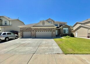 Building Photo - 2936 Sefton Dr
