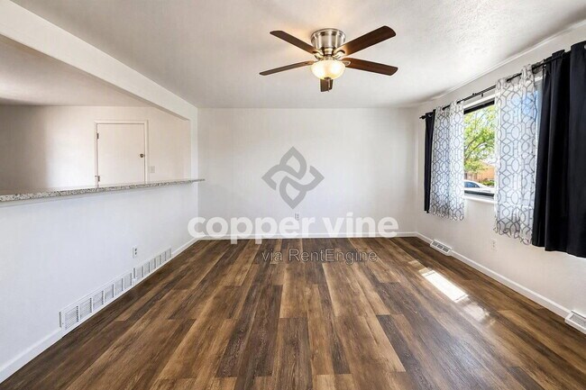 Building Photo - 7465 Kendall St