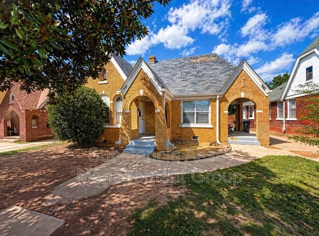 Photo - 939 East Dr Apartment