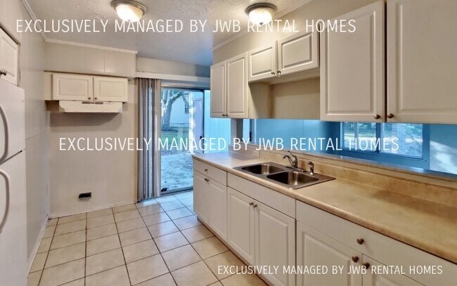 Building Photo - 2119 Corot Ct