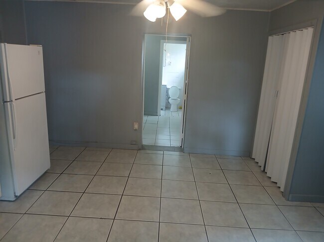 Foto del edificio - 2900 Sunshine Blvd