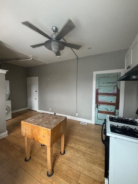 Building Photo - 1002 Aurora Ave