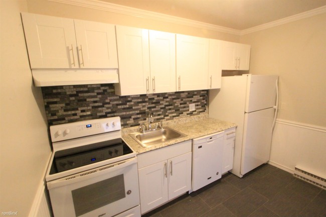 Building Photo - 2 br, 1 bath  - Regency Hills