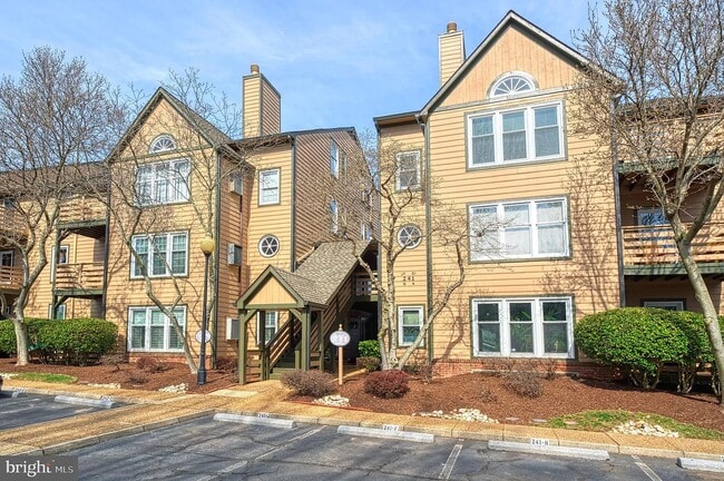 Building Photo - 241 Loudoun St SW