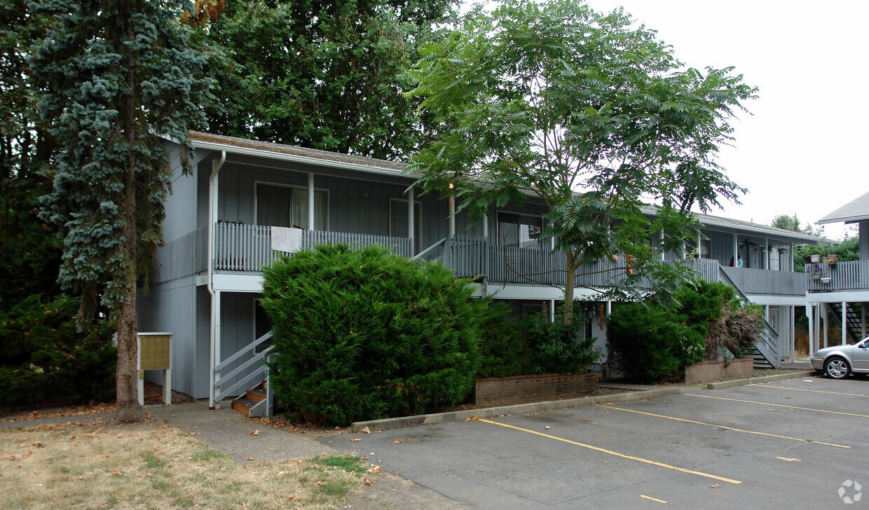 Building Photo - 260 D St