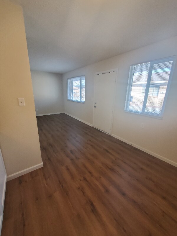 Foto del edificio - 2838 Joyce Ave
