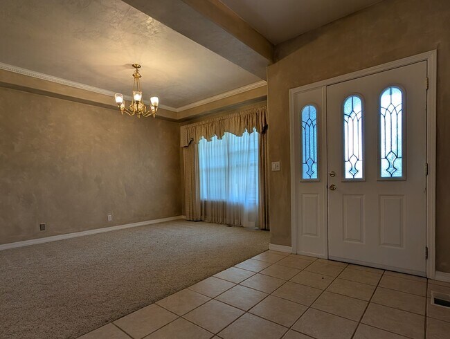 Foto del edificio - Beautiful 3-Bedroom, 2-Bath Home In Barger Area Of Eugene!