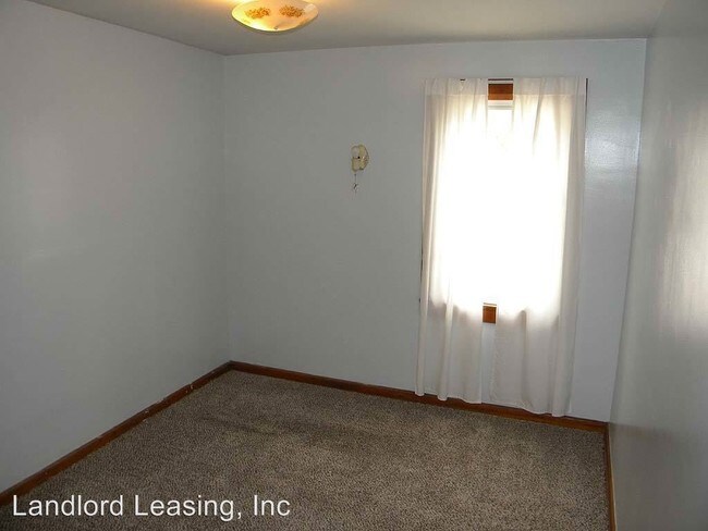 Building Photo - 613 Tenney Ave
