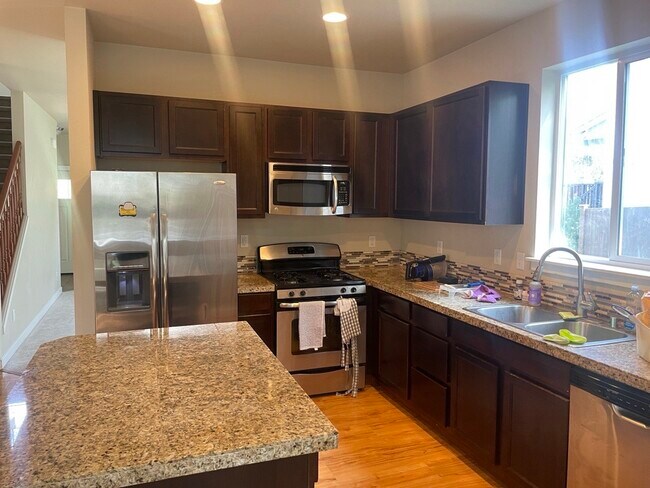 Building Photo - 3614 Tree Farm Ct