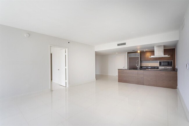 Foto del edificio - 495 Brickell Ave