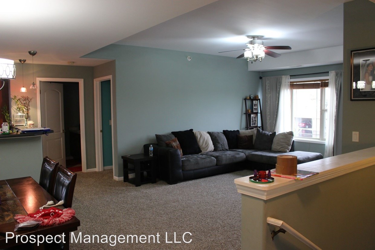 Primary Photo - 3 br, 2 bath House - 8597 South Deerwood Lane