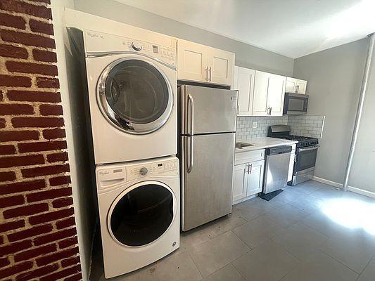 Foto principal - 2 bedroom in BRONX NY 10468