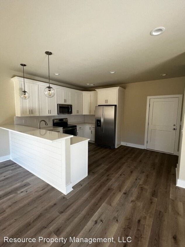 Building Photo - 4 br, 2 bath House - 1180 Riverside Terrace