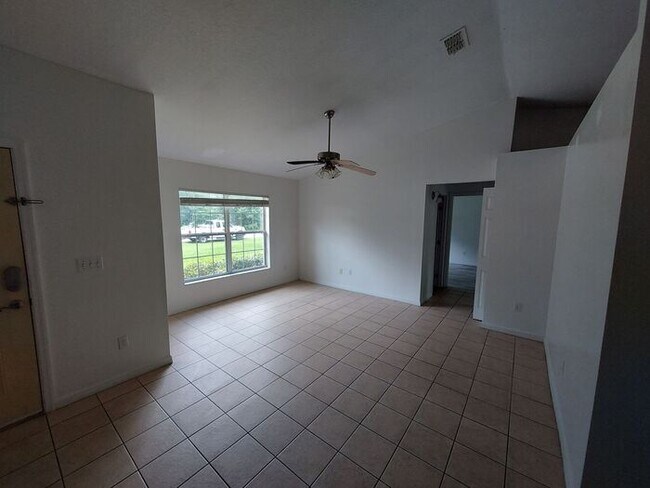 Building Photo - 4 CEDAR PASS