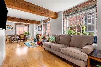 Building Photo - 240 Jackson St