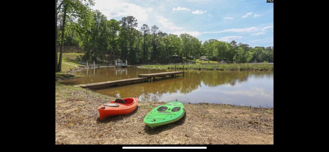 Foto del edificio - 2207 White Oak Ln