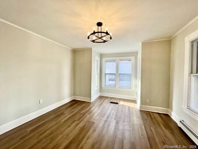 Foto del edificio - 85 Ledgeside Ave