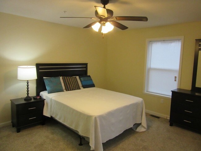 Building Photo - New Construction & Pets Welcome