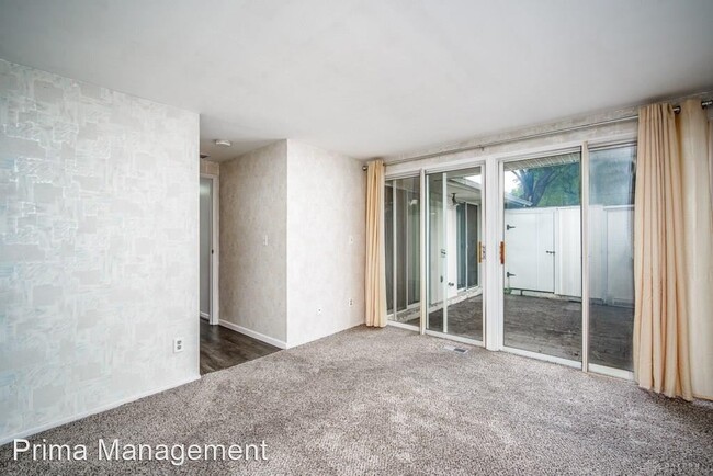 Building Photo - 3 br, 2 bath House - 5715 Troy Villa Blvd