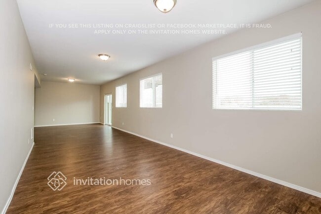 Building Photo - 205 Phoenix Ave SW