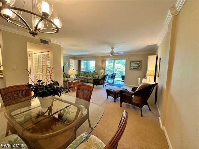 Foto del edificio - 555 Park Shore Dr