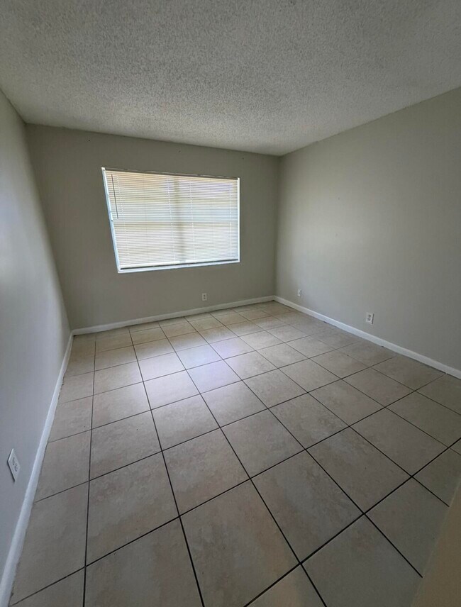 Building Photo - 95 NE 41st St