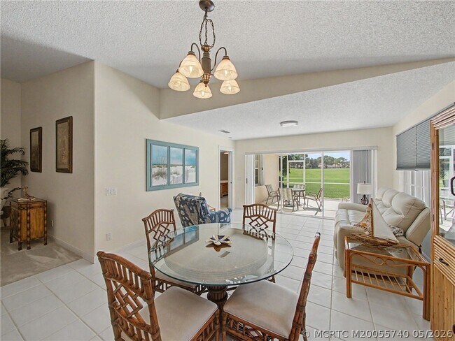 Building Photo - 8357 SE Double Tree Dr