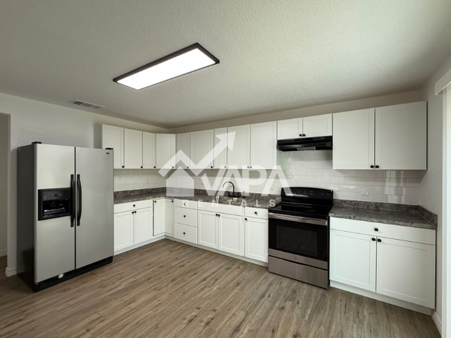 Building Photo - 817 Meadow Peak