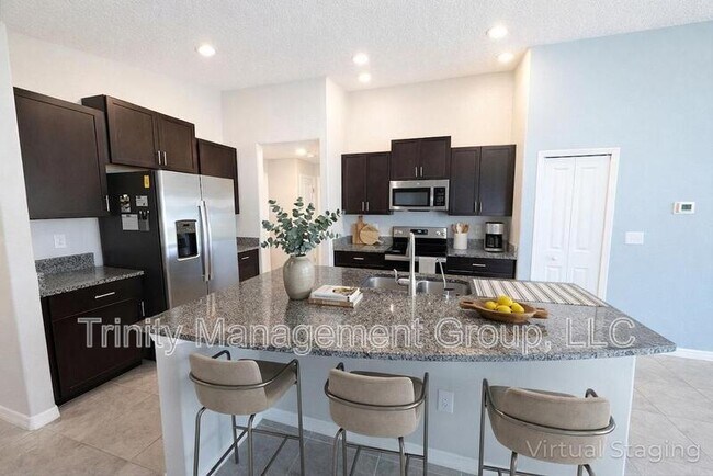 Building Photo - 367 Argyll Dr