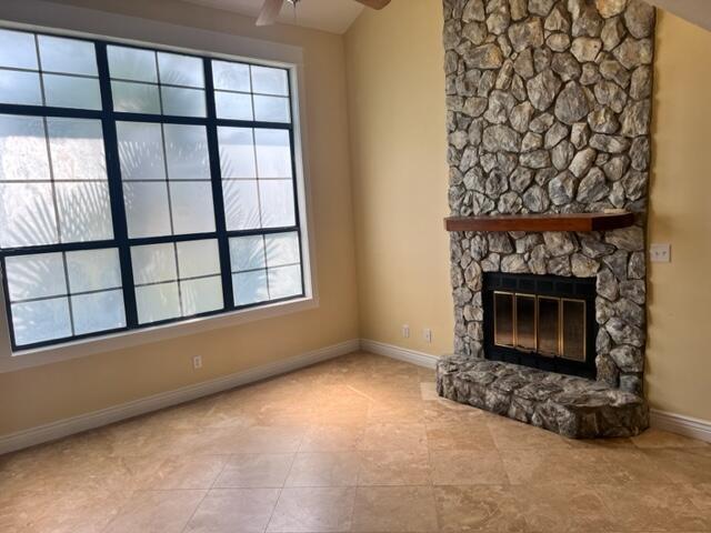 Building Photo - 215 Dolphin Estates Ct