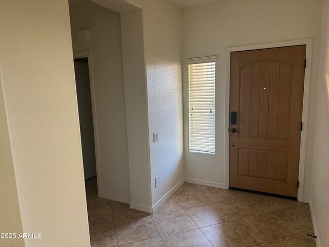 Foto del edificio - 3670 E Zachary Dr