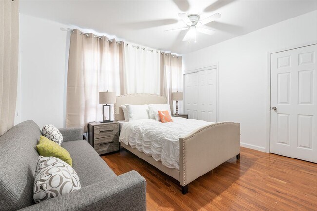 Foto del edificio - 195 Webster Ave