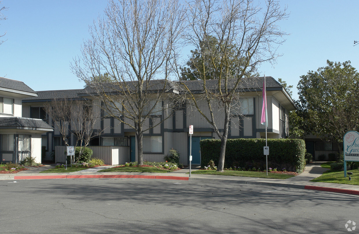 Sheila Gardens Apartment - Apartments in Modesto, CA | Apartments.com